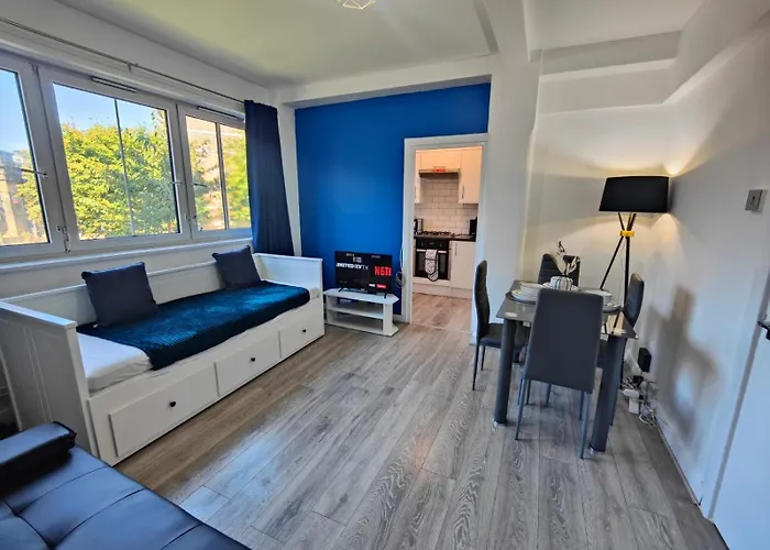 Bright 1 Bed Flat Near London Bridge